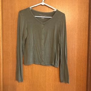 3/$8 American Eagle Cropped Long Sleeves Medium